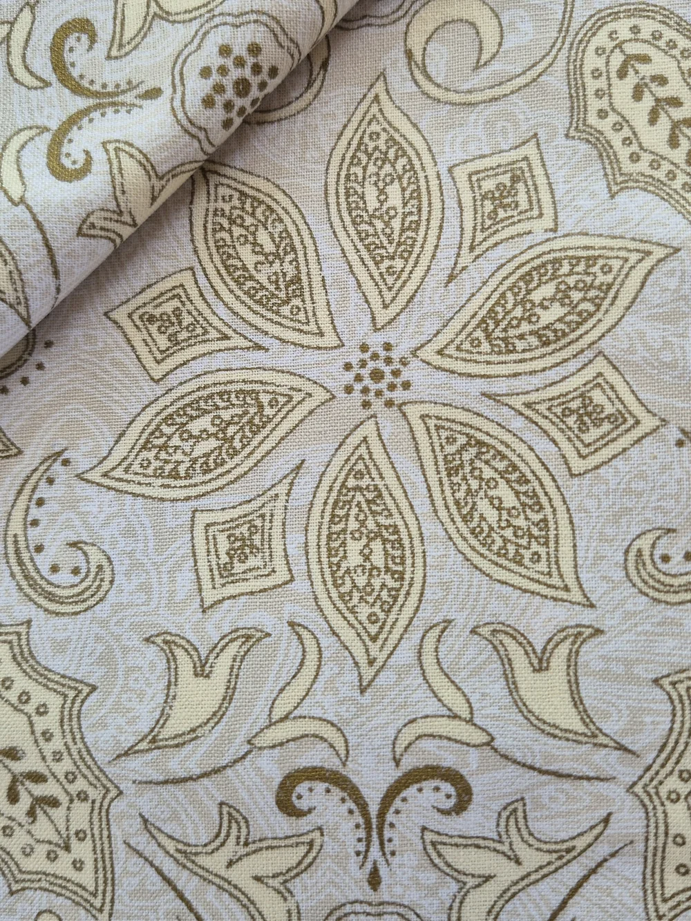 Gold Cream Poinsettia Christmas Holiday Cotton Fabric 2 1/2 Yards Joann Quilting
